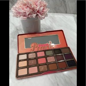 Too Faced Sweet Peach Palette